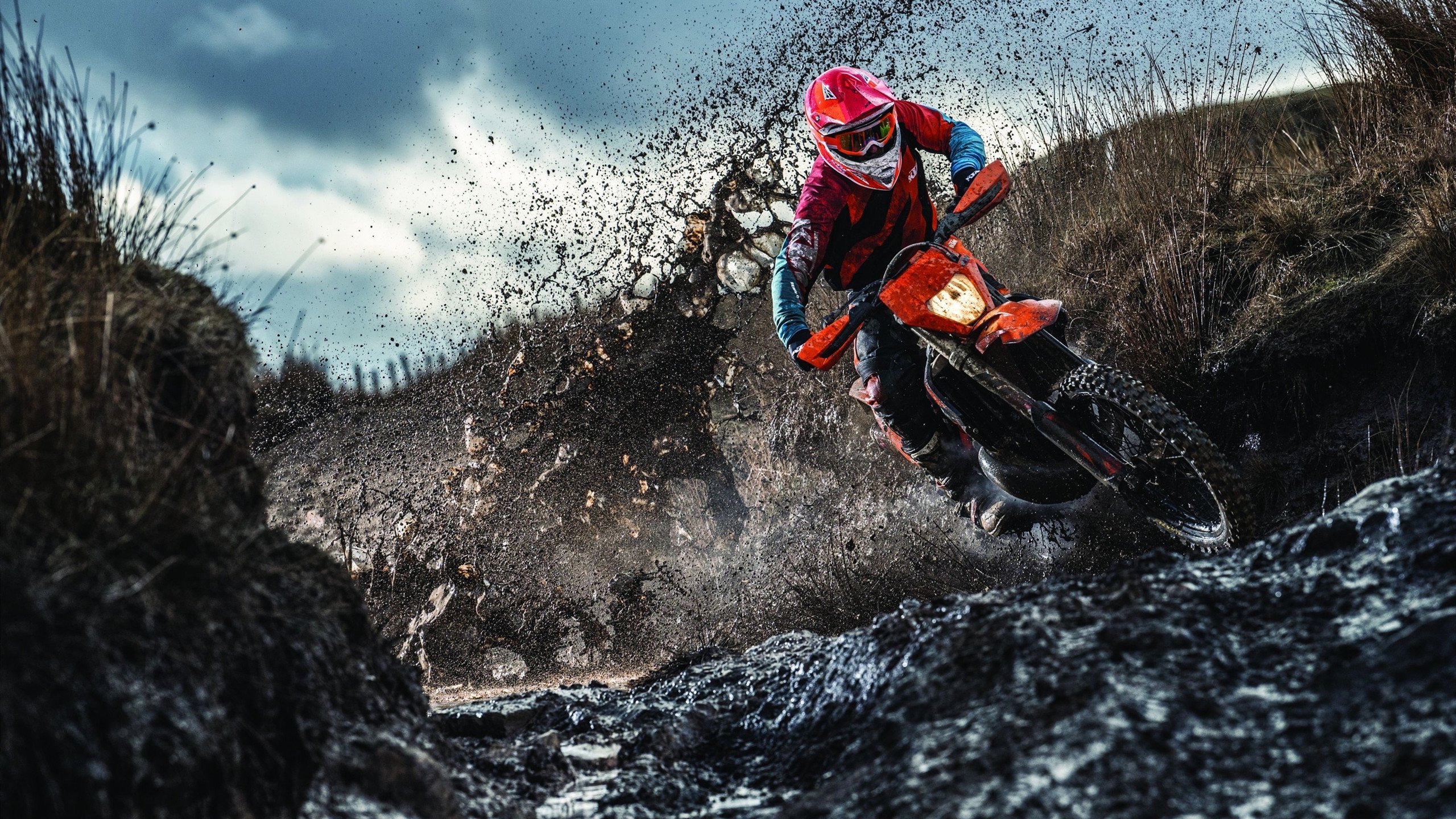 巴萨防守漏洞不断，3-3与布鲁日战平，晋级悬念重重，巴萨3比2